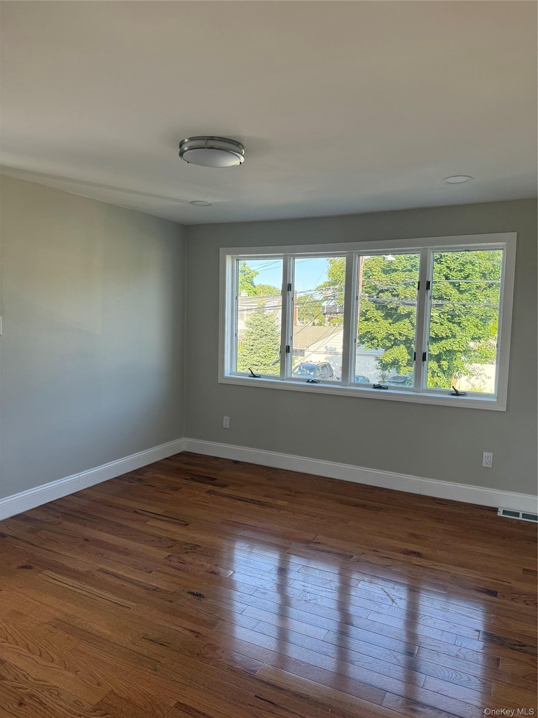 245 Stone Street - Photo 3