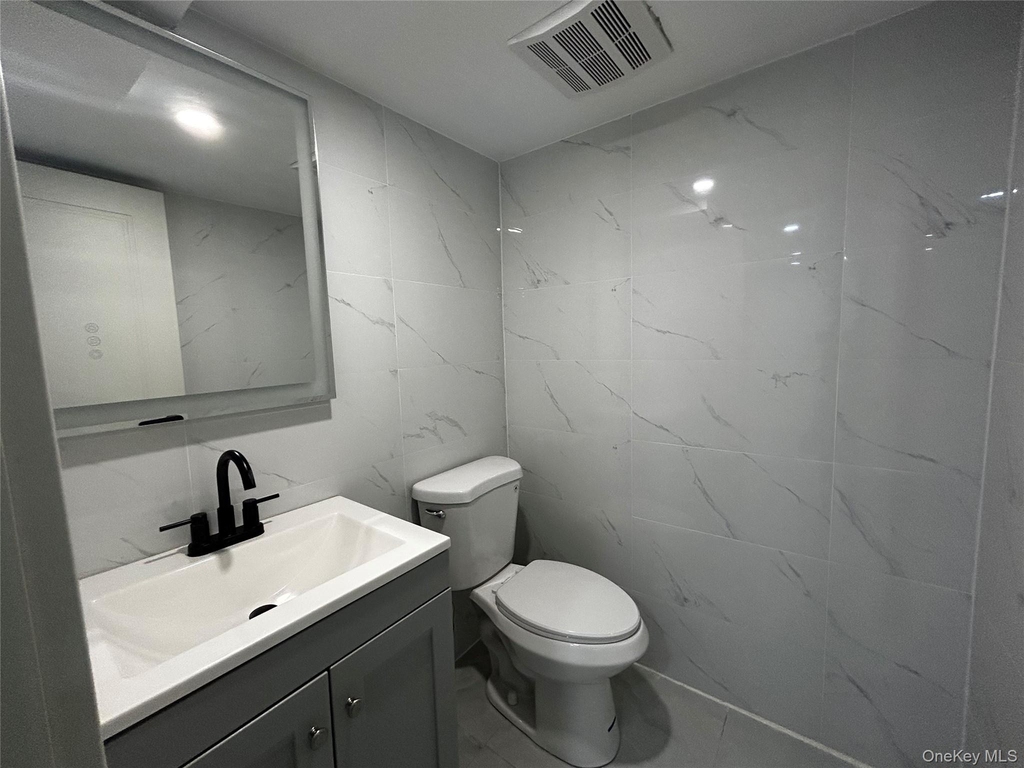 6446 217th Street - Photo 4