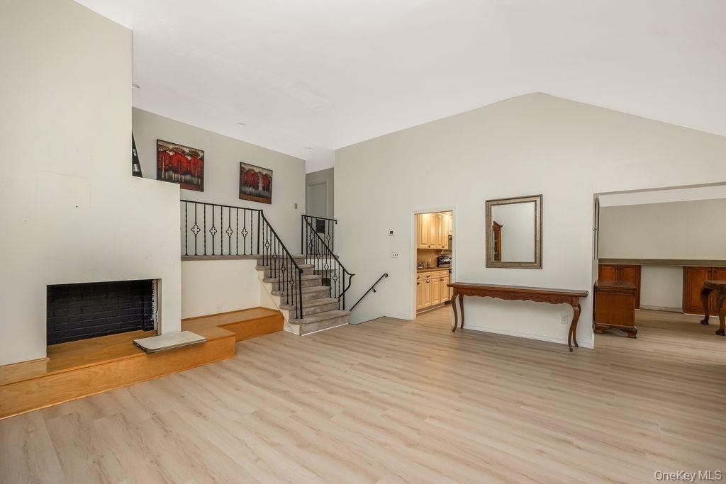 6 Village Drive - Photo 5