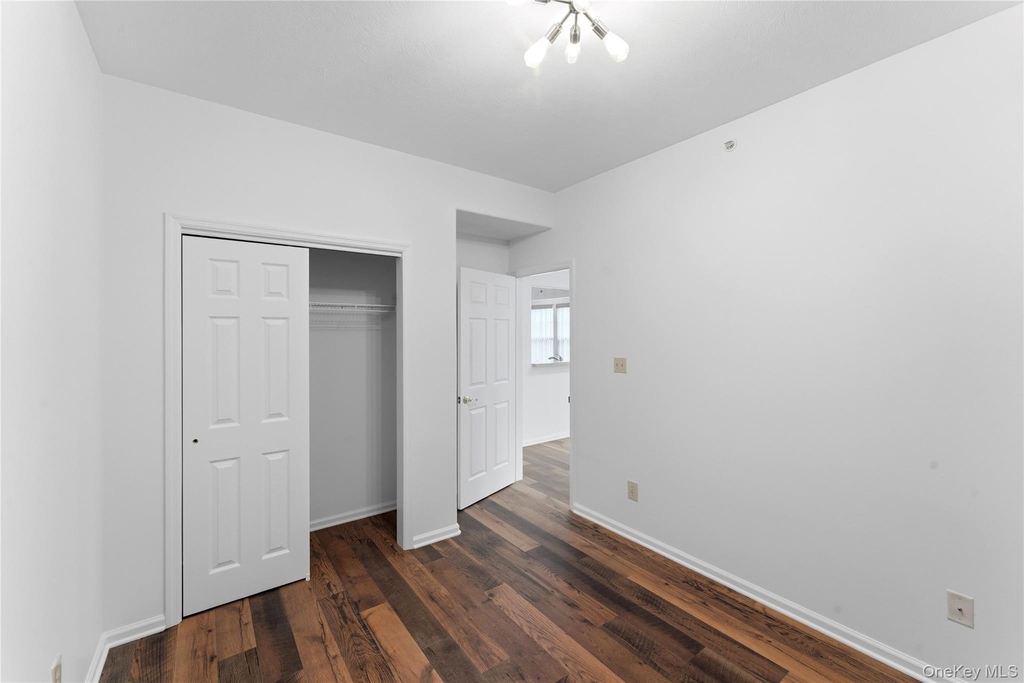 136 Meridian Boulevard - Photo 8
