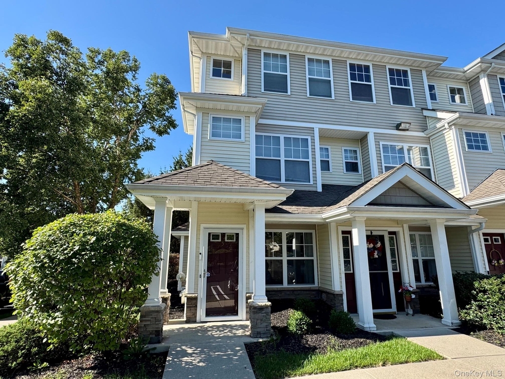 25 Fairways Drive - Photo 0