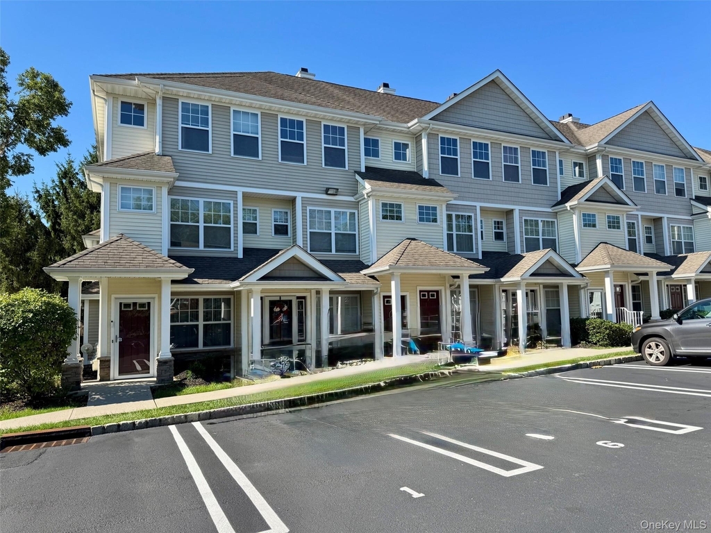 25 Fairways Drive - Photo 1