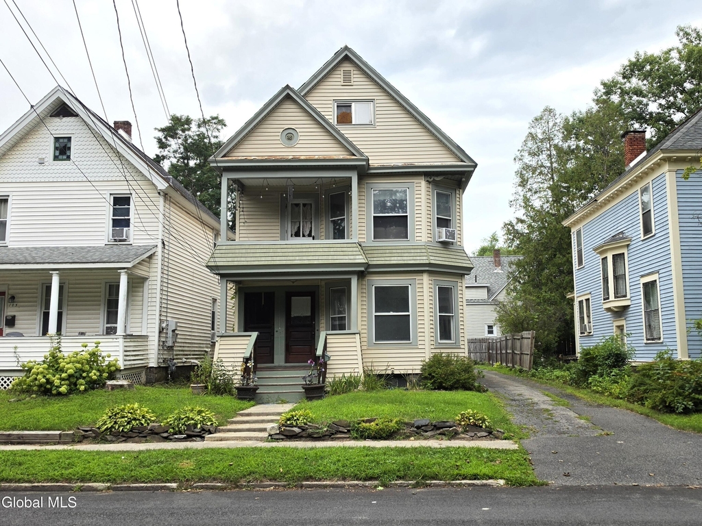 107 N Ten Broeck Street - Photo 0