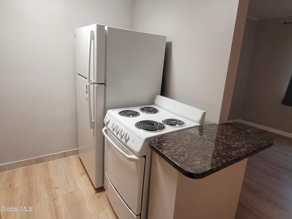 147 Eagle Street - Photo 2