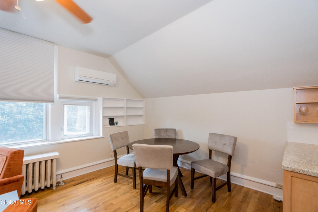 143 Caroline Street - Photo 8