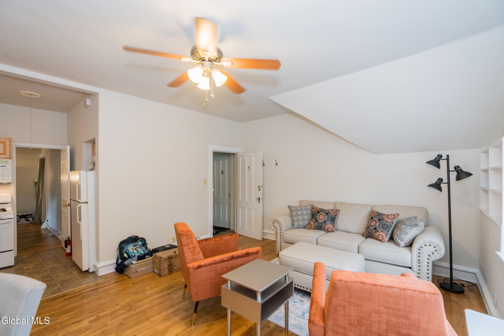 143 Caroline Street - Photo 6