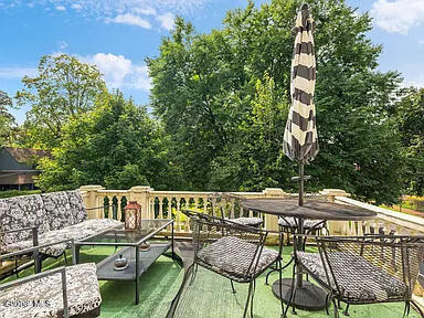 143 Caroline Street - Photo 4