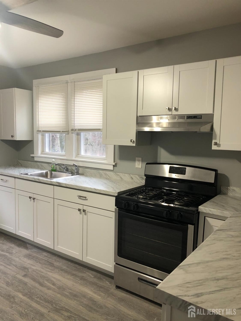 642 River Road - Photo 0