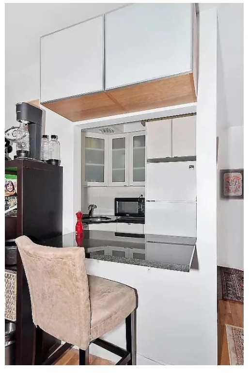 53 W 76th Street - Photo 2