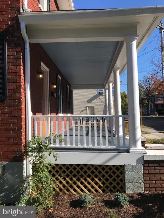 6 W Cecil Street - Photo 2