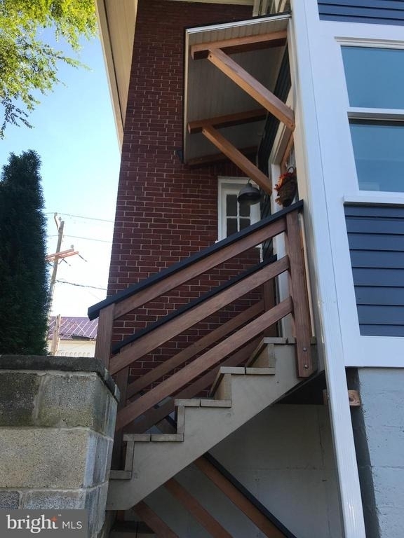 6 W Cecil Street - Photo 5