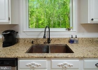 391 Windermere Drive - Photo 7
