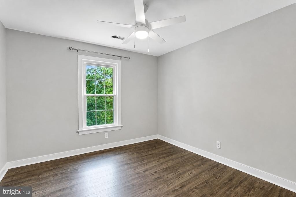 24 Bertram Boulevard - Photo 23