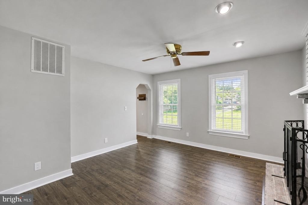24 Bertram Boulevard - Photo 5