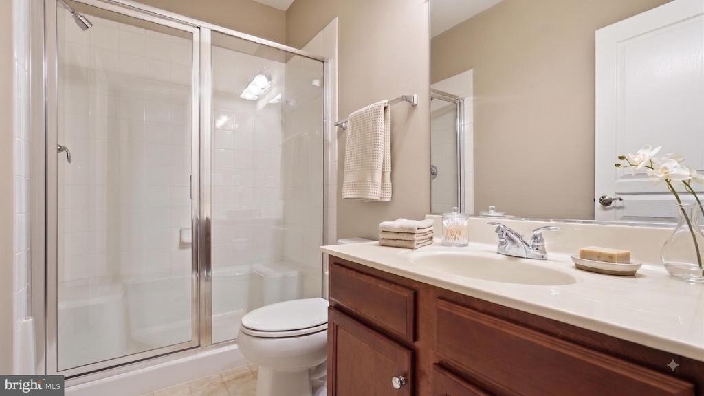 5520 Gracelyn Court - Photo 20