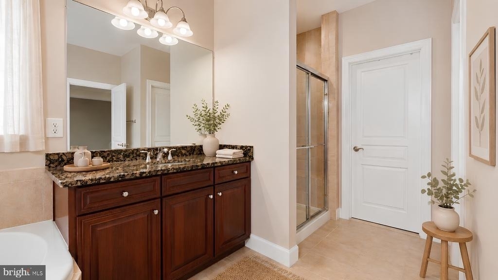 5520 Gracelyn Court - Photo 11