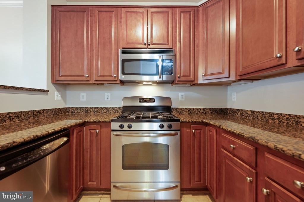 15555 John Diskin Circle - Photo 6