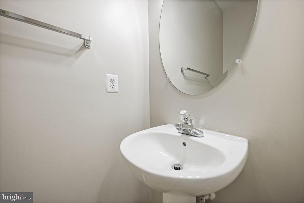 15555 John Diskin Circle - Photo 7