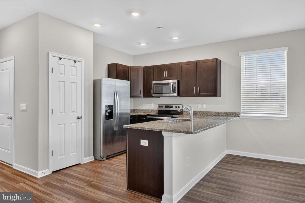 184 College Drive - Photo 6
