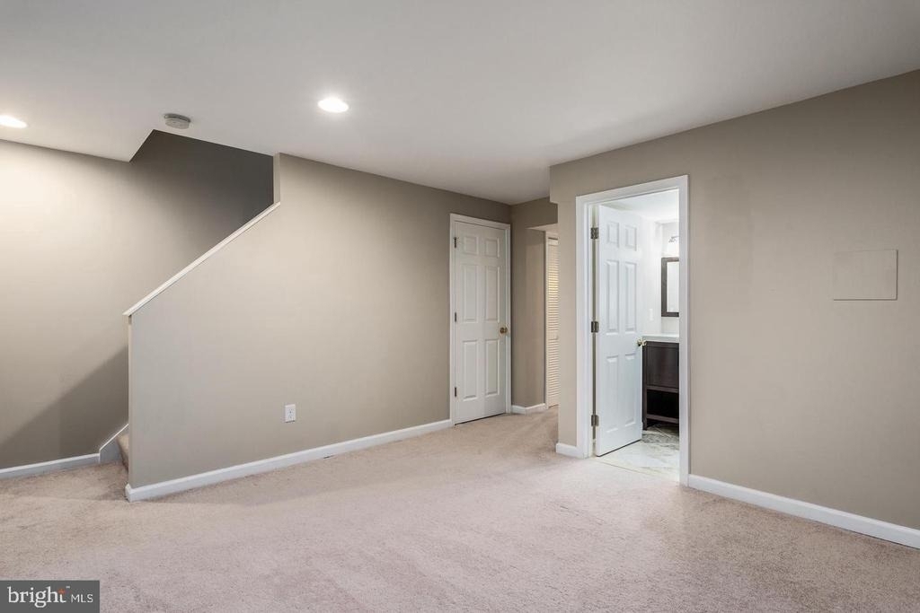 2 Quincy Court - Photo 10