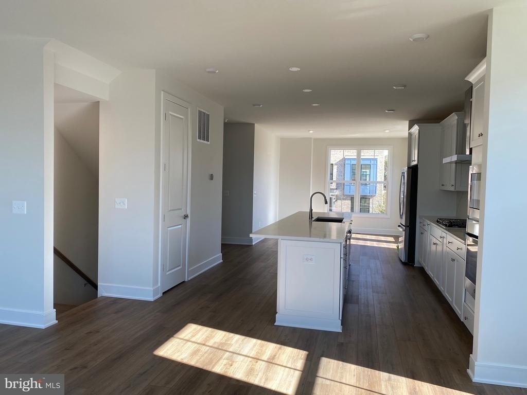 23083 Soaring Terrace - Photo 4
