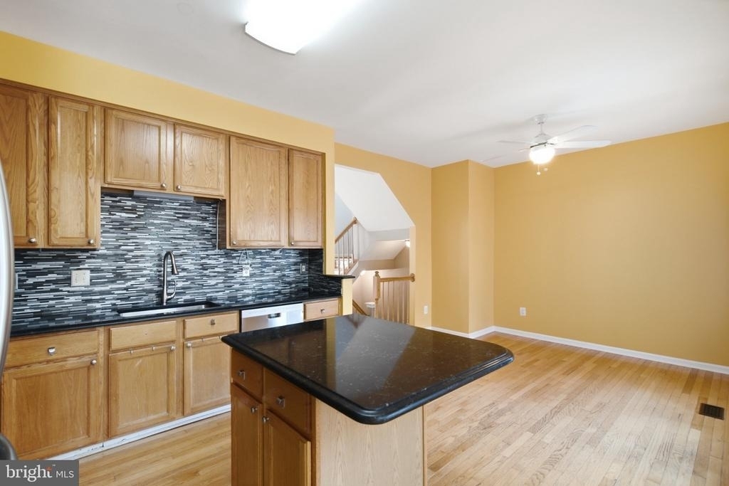 46670 Cavendish Square - Photo 7