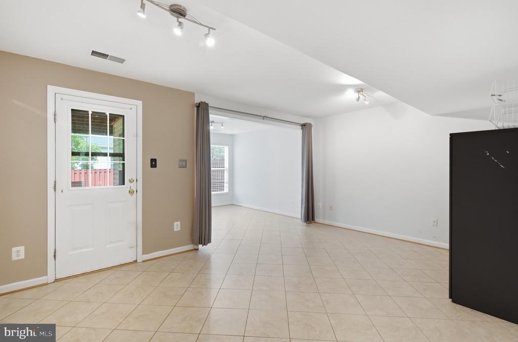 46670 Cavendish Square - Photo 29