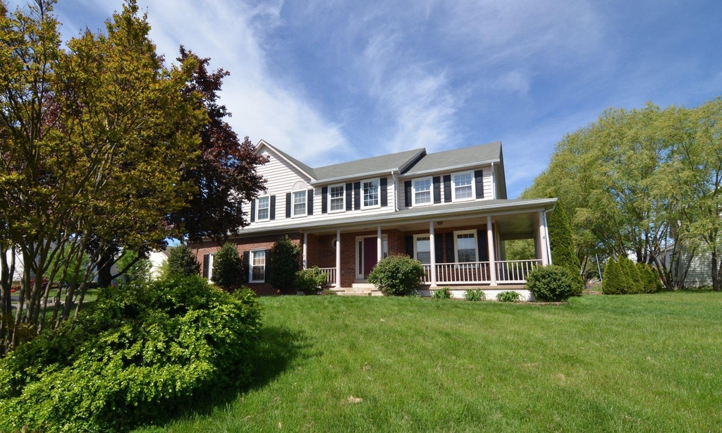 43493 Golden Meadow Circle - Photo 0