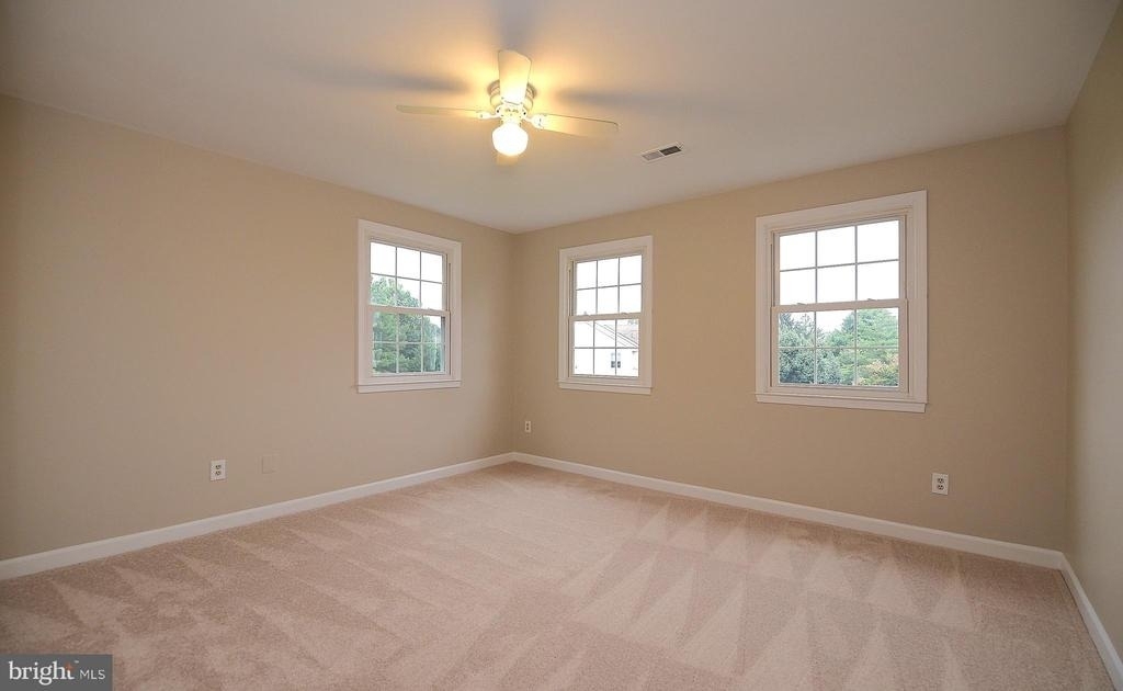 43493 Golden Meadow Circle - Photo 20