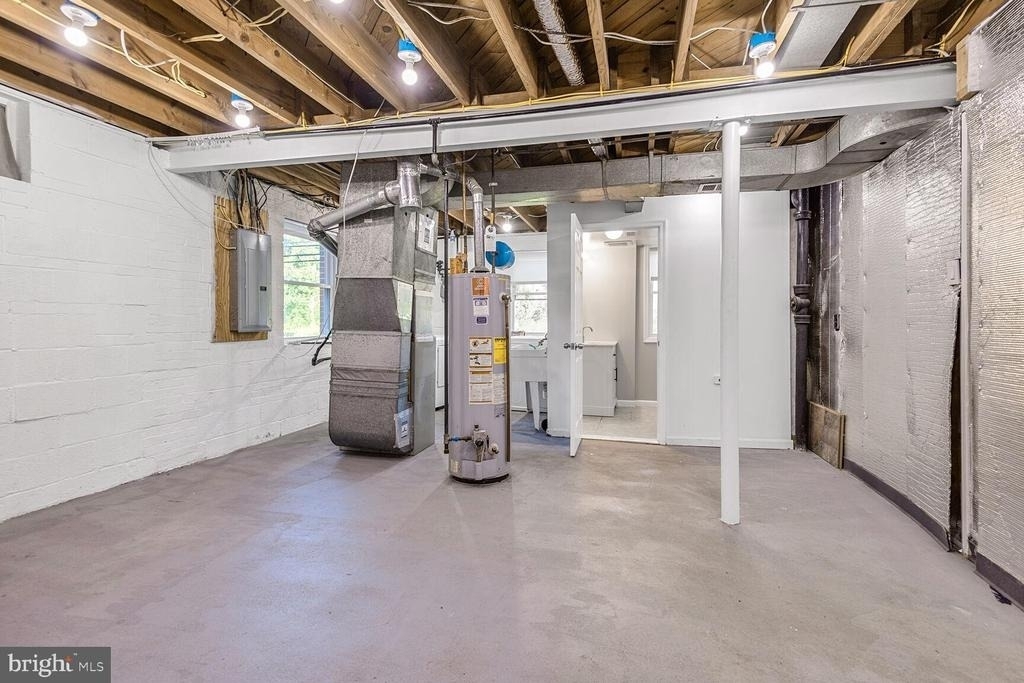 6141 Telegraph Road - Photo 17