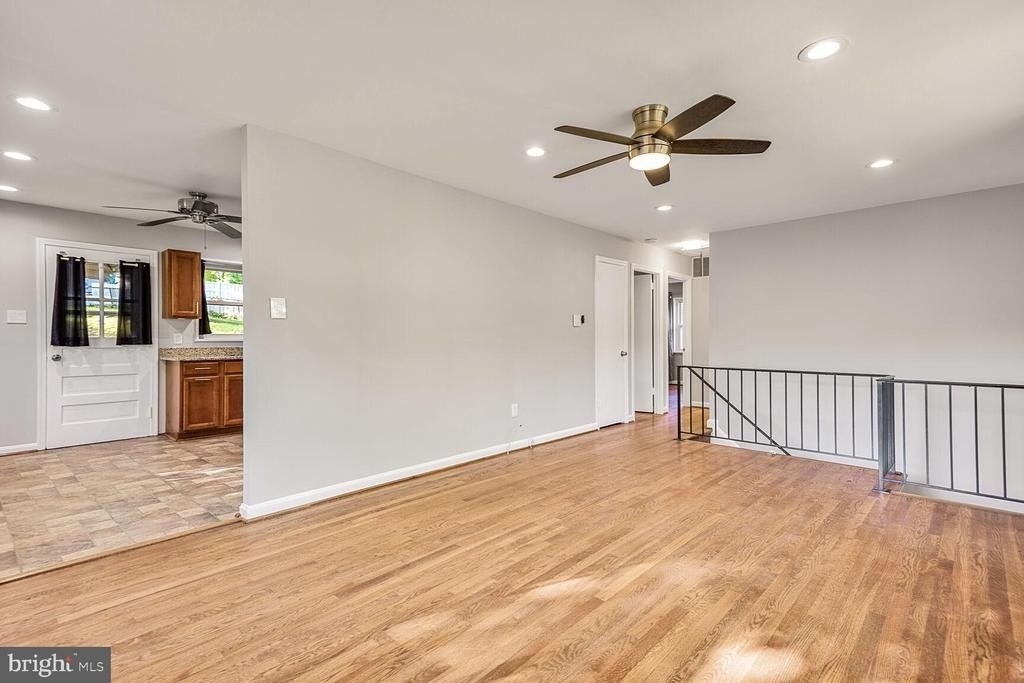 6141 Telegraph Road - Photo 4