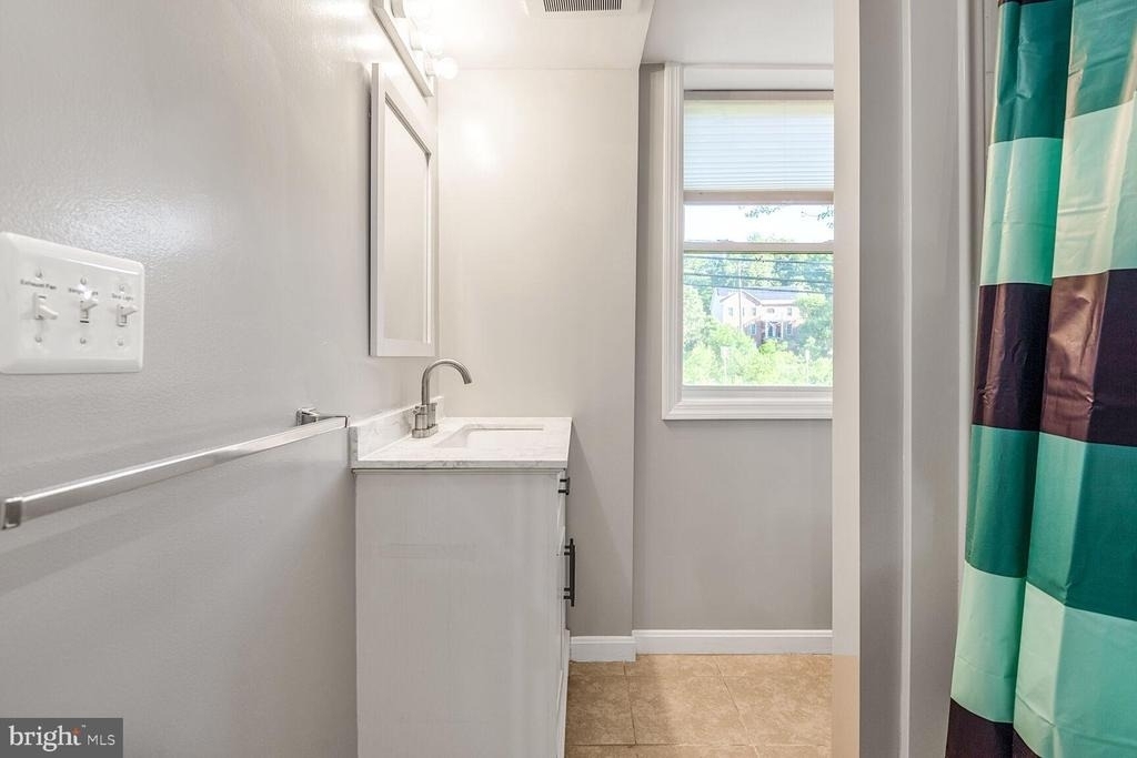 6141 Telegraph Road - Photo 12
