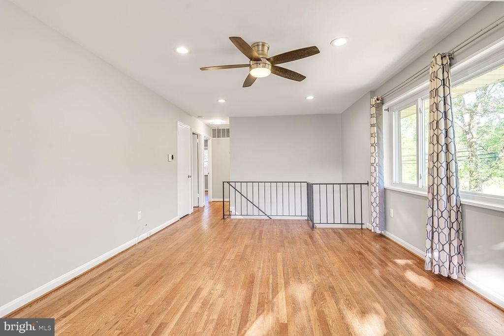 6141 Telegraph Road - Photo 5