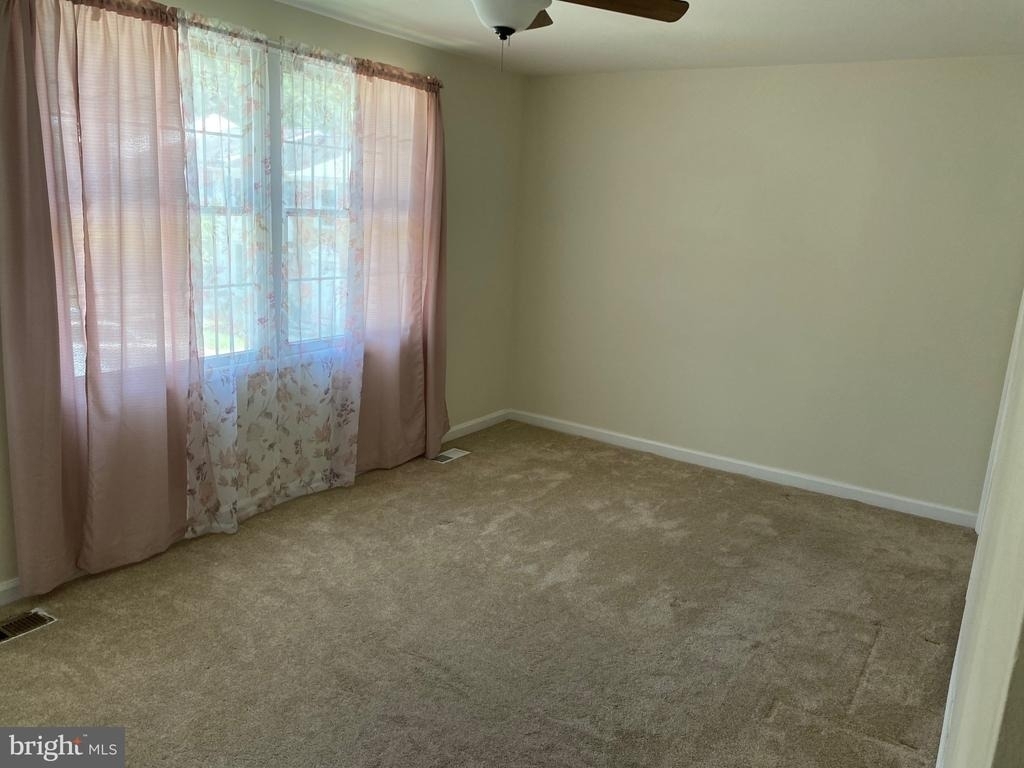 8122 Parkdale Court - Photo 10