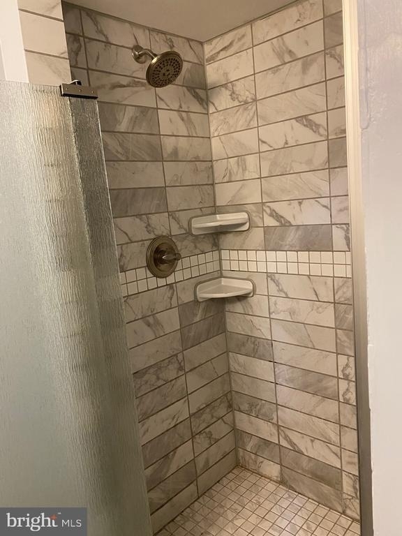 8122 Parkdale Court - Photo 21