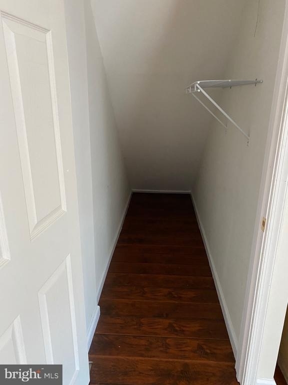 8122 Parkdale Court - Photo 19