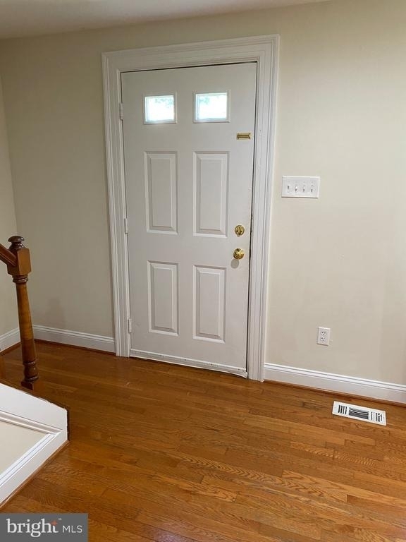 8122 Parkdale Court - Photo 1