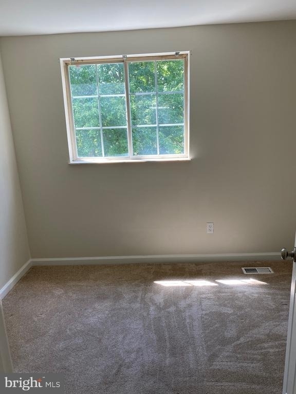 8122 Parkdale Court - Photo 13