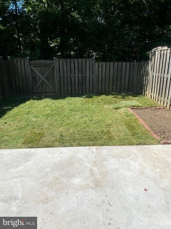 8122 Parkdale Court - Photo 24
