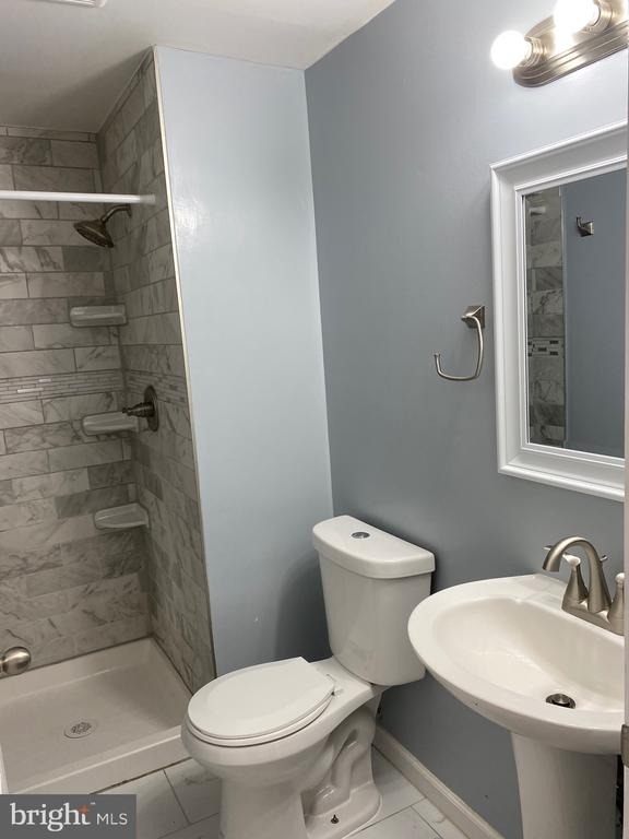 8122 Parkdale Court - Photo 12