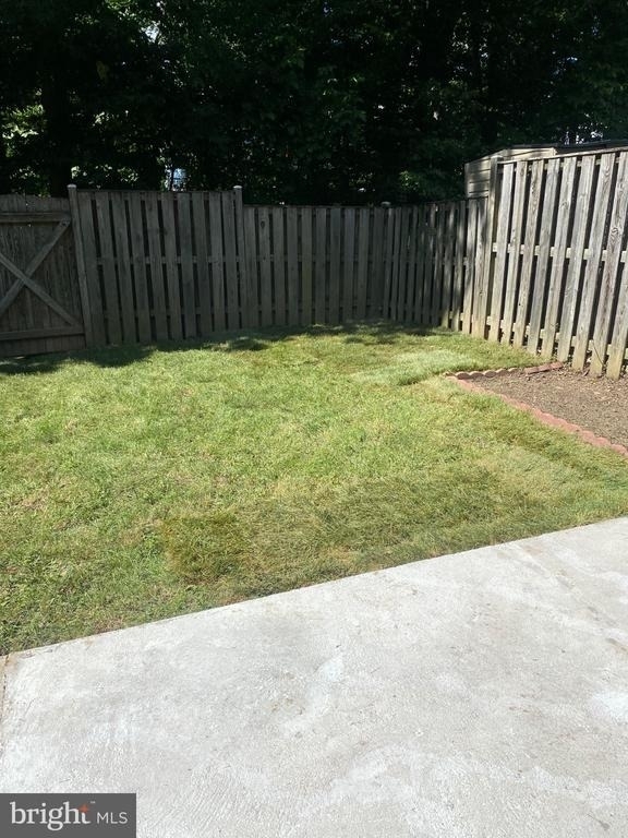 8122 Parkdale Court - Photo 23