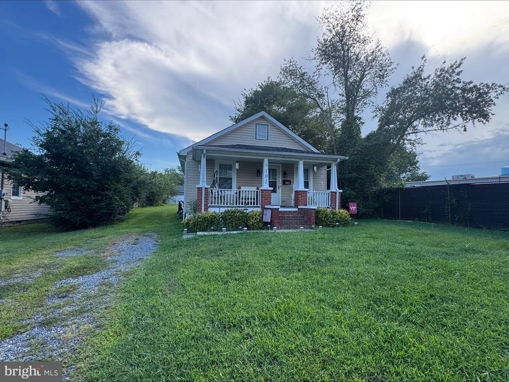 102 Hillcrest Drive - Photo 1