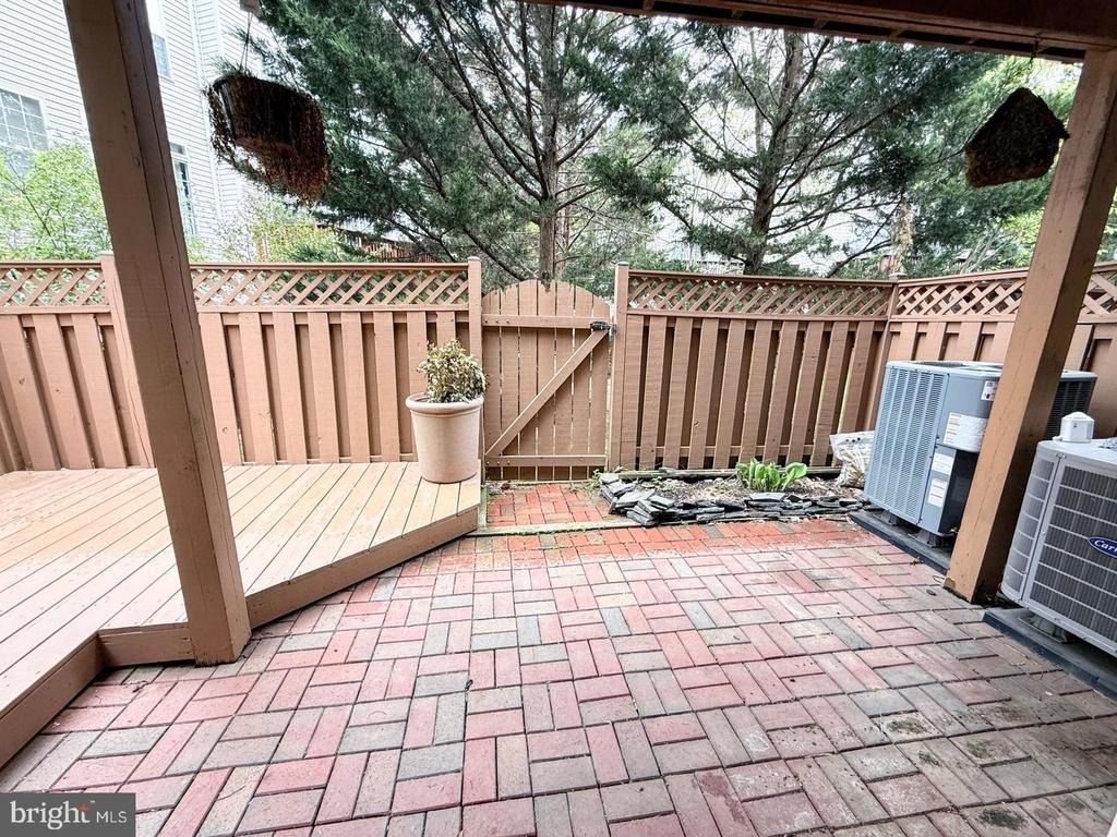 162 Barrett Place - Photo 15