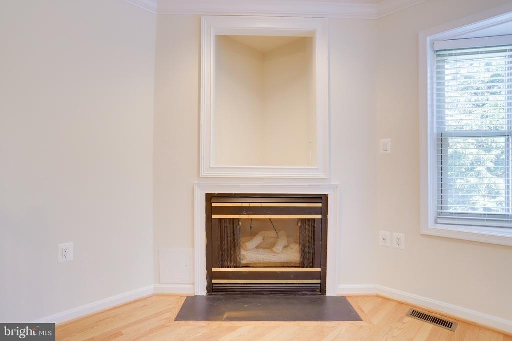 1871 N Adams Street - Photo 18