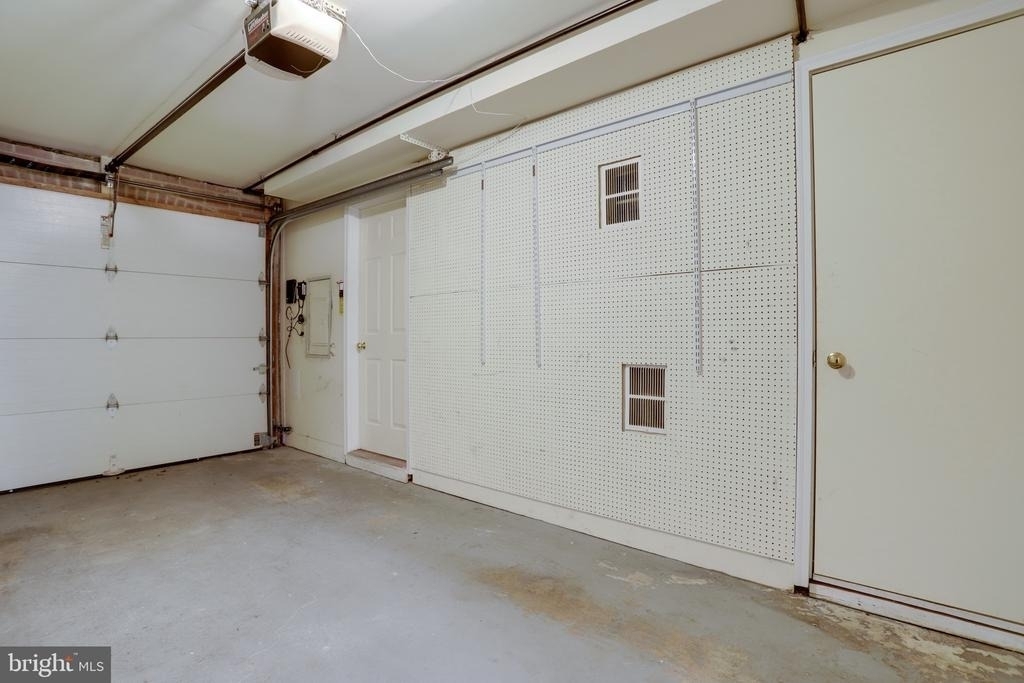 1871 N Adams Street - Photo 29