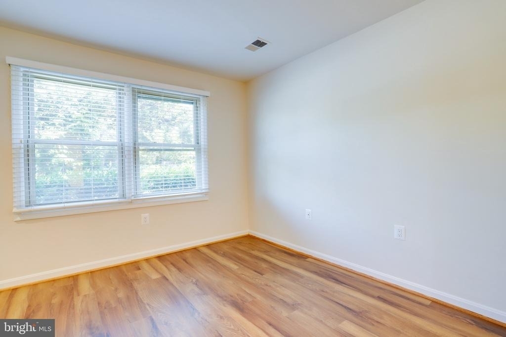 1871 N Adams Street - Photo 5