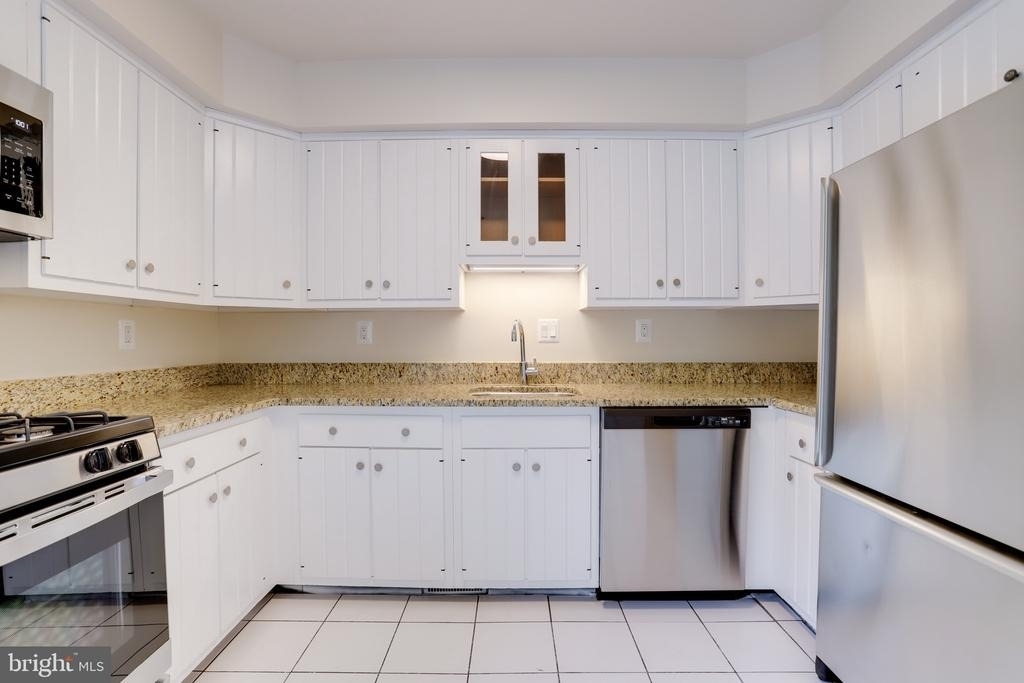 1871 N Adams Street - Photo 9
