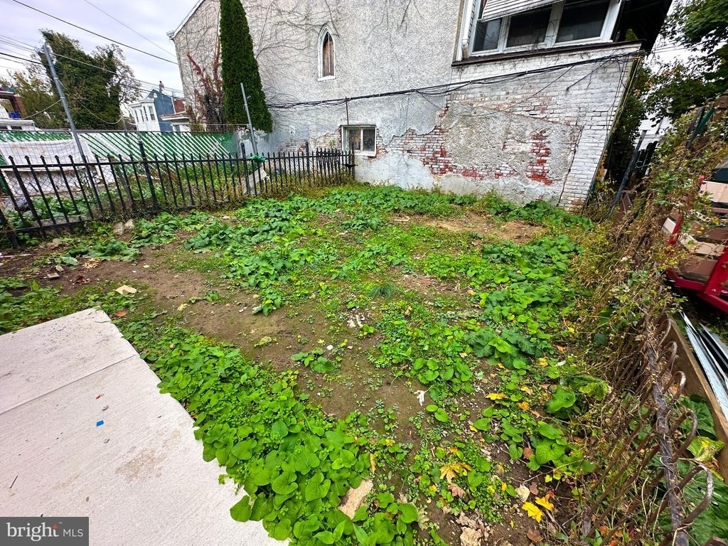 4633 Penn Street - Photo 14