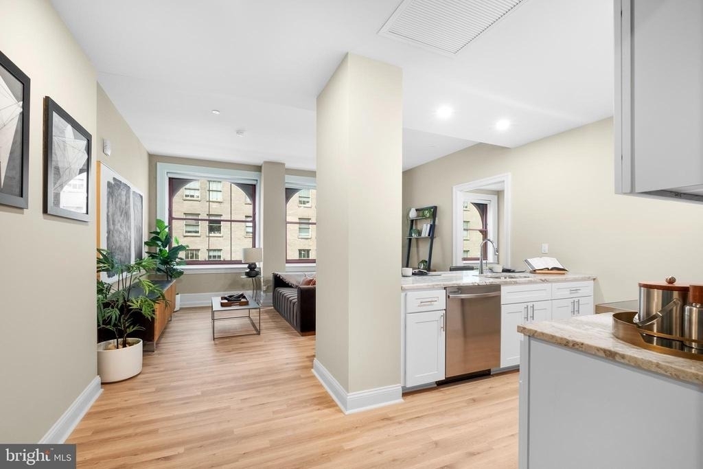 1420 Chestnut Street - Photo 16