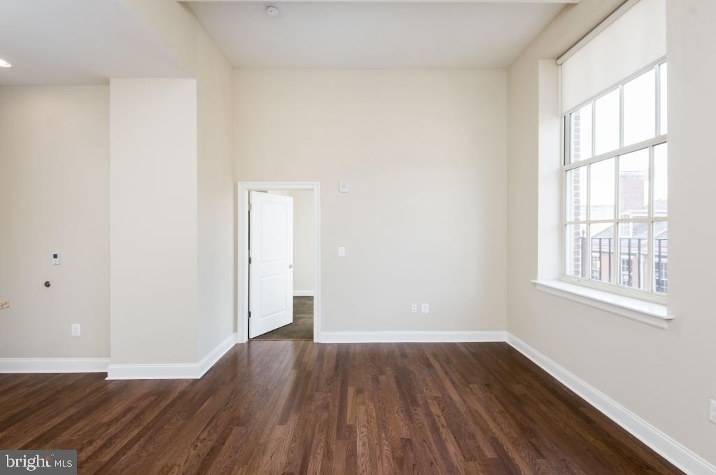 312 Walnut Street - Photo 6